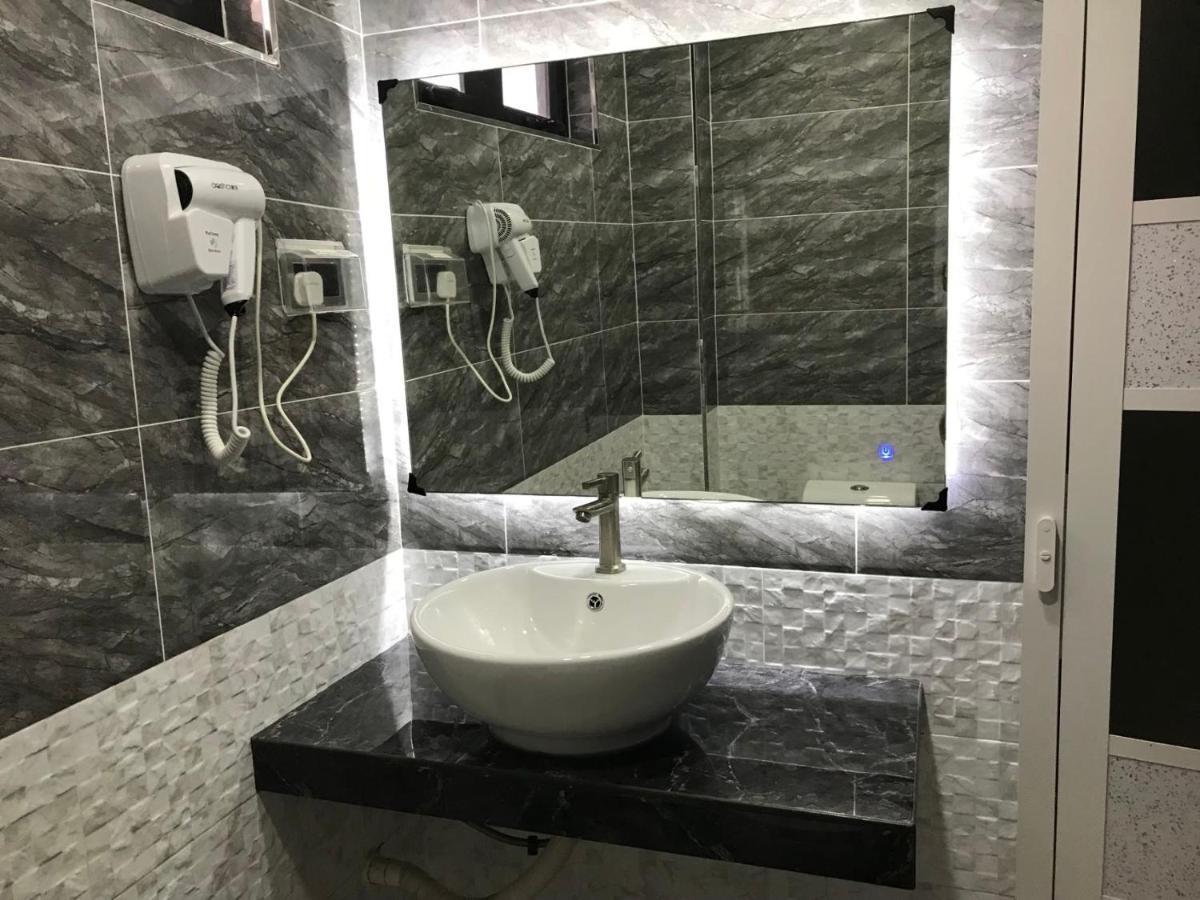 ג'והור בהרו Homestay Stardow~星窗名宿~ מראה חיצוני תמונה