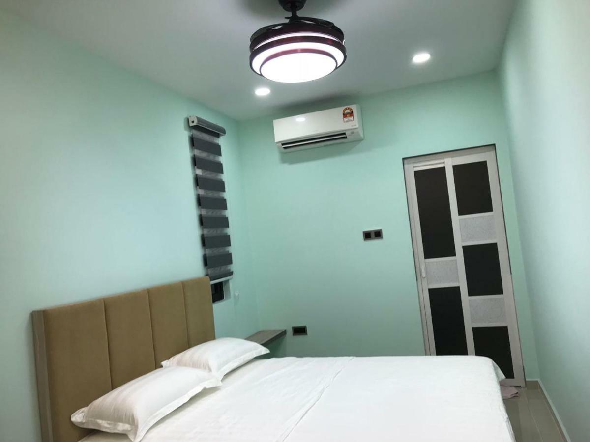 ג'והור בהרו Homestay Stardow~星窗名宿~ מראה חיצוני תמונה